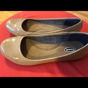 Dr. Scholl’s “Georgie” Wide Memory Foam Flat